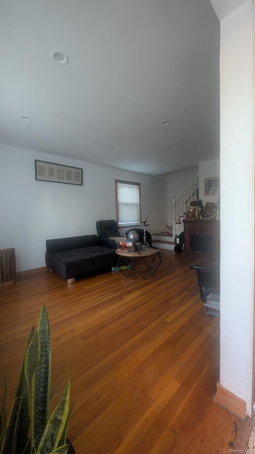 #2 photo, 169-20 21st Road, Whitestone , NY 11357