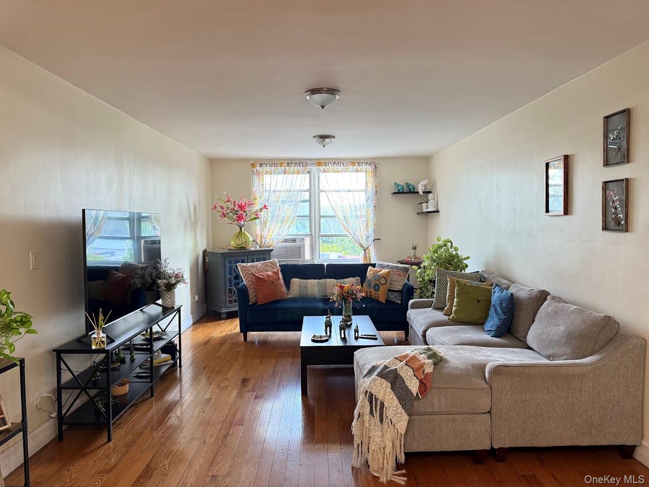 #2 photo, 60-11 Broadway, クイーンズ区 Woodside , NY 11377