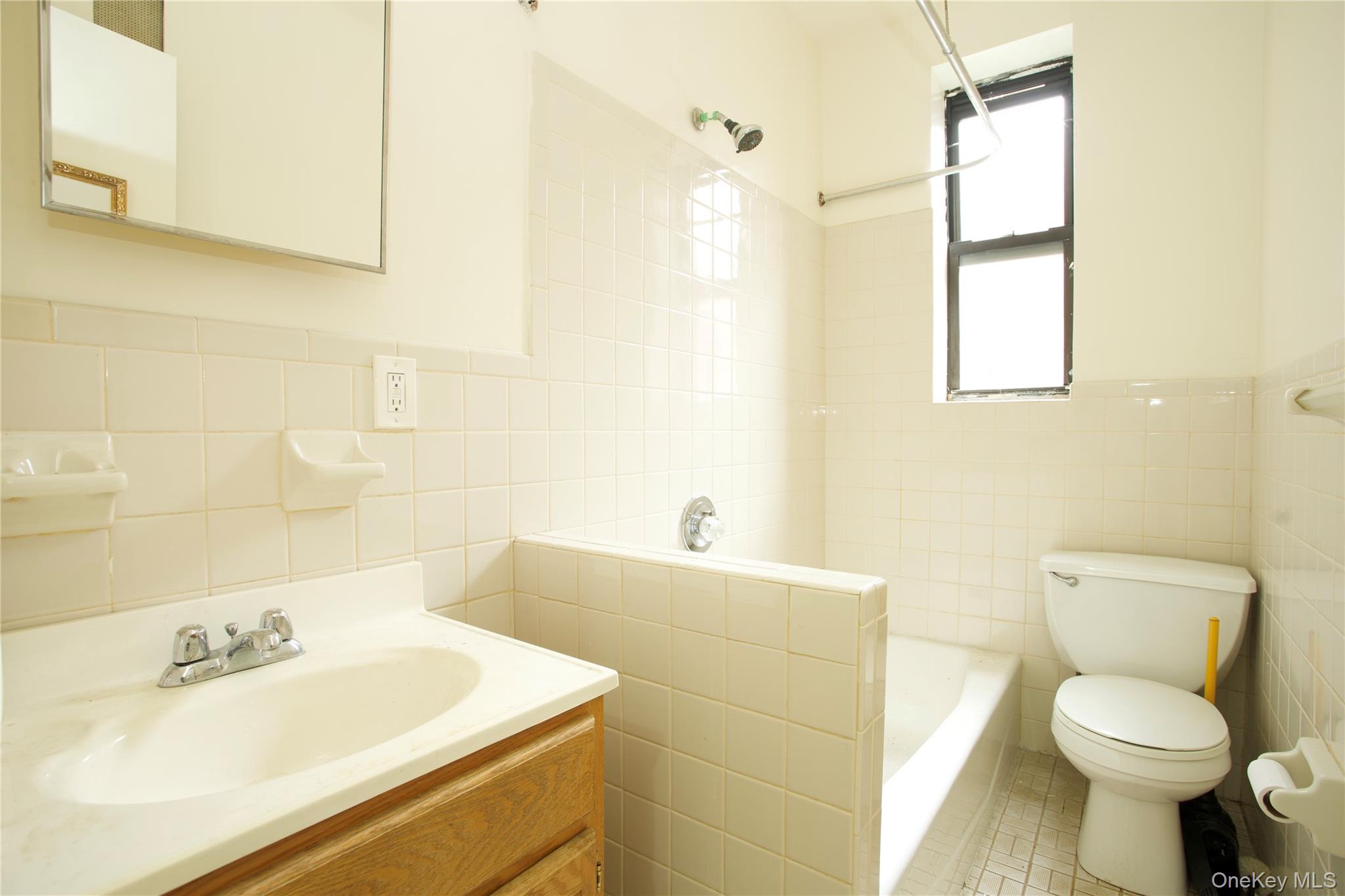 #15 photo, 3717 Bronxwood  Ave, Bronx , NY 10469