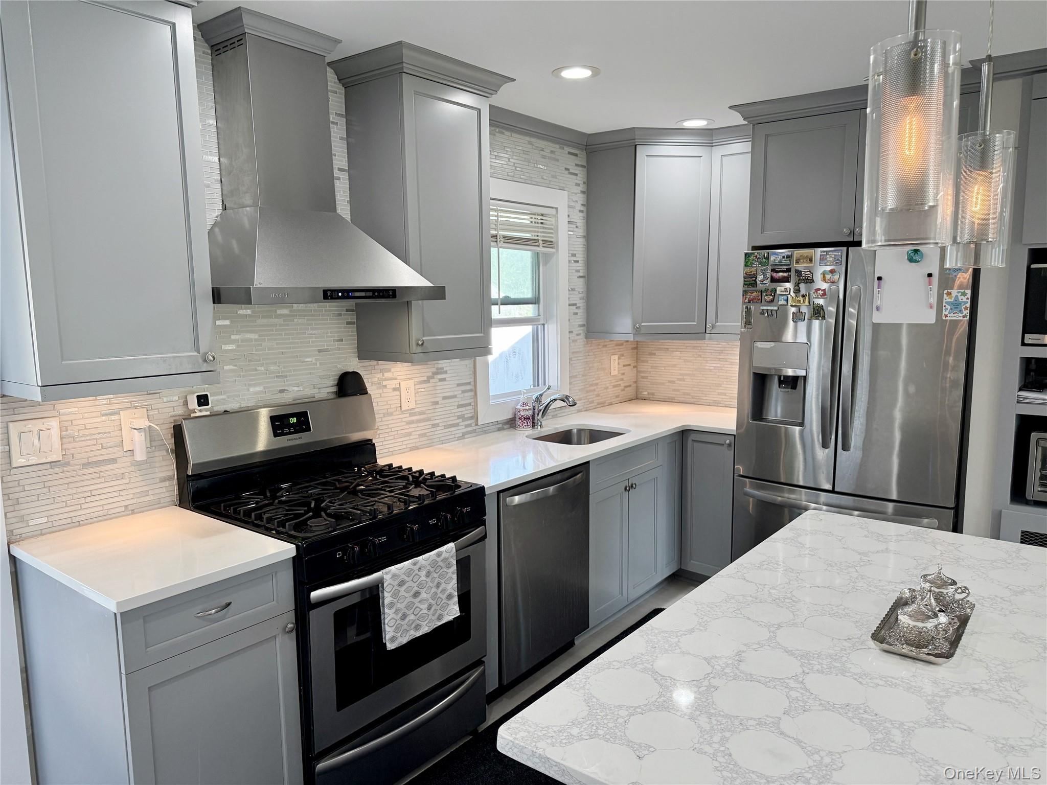 #9 photo, 27 Central Avenue, North Babylon , NY 11703