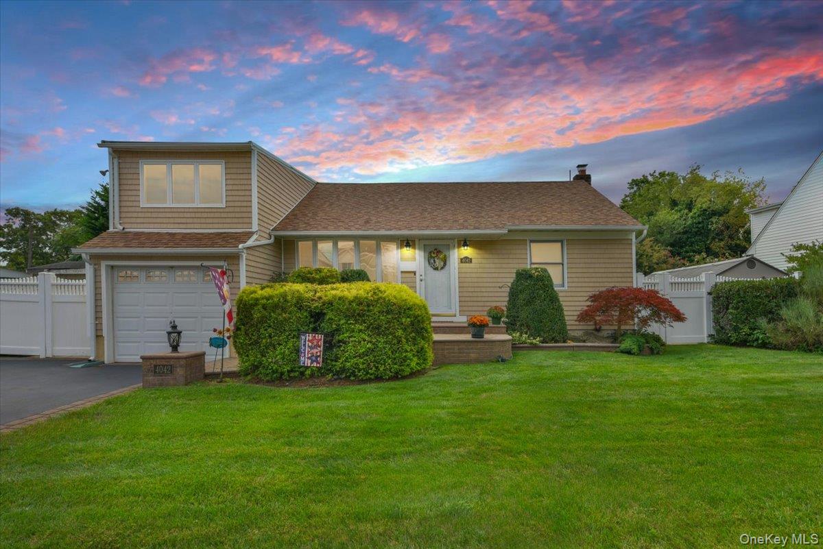 #1 photo, 4042 Old Post Road, 长岛 Seaford , NY 11783