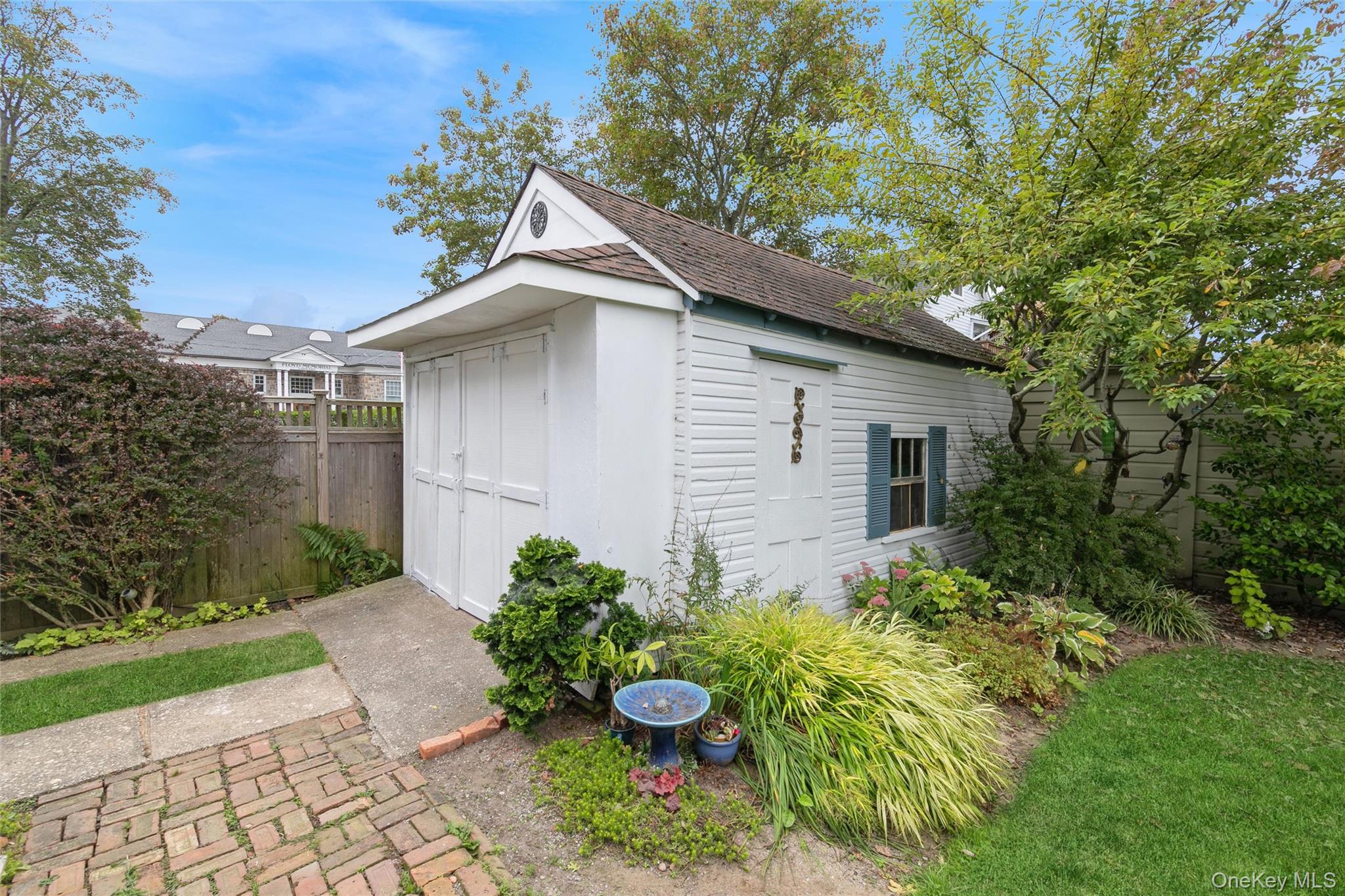 #20 photo, 609 1st Street, Greenport , NY 11944