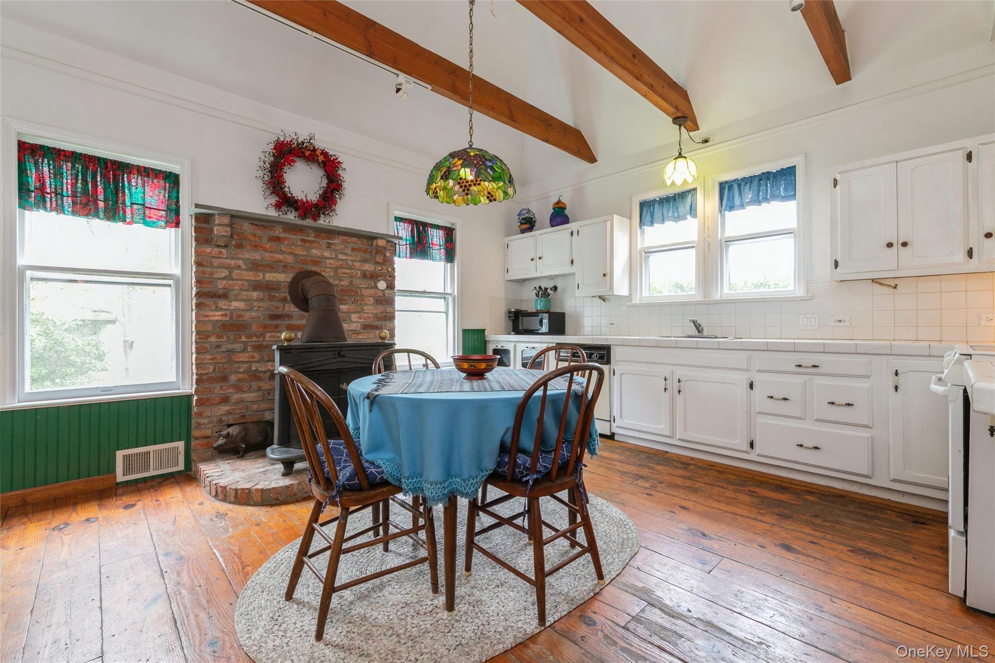 #9 photo, 609 1st Street, Greenport , NY 11944