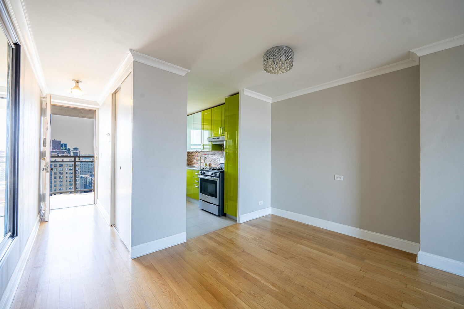 #1 photo, 100 W 94TH Street, マンハッタン Upper West Side , NY 10025