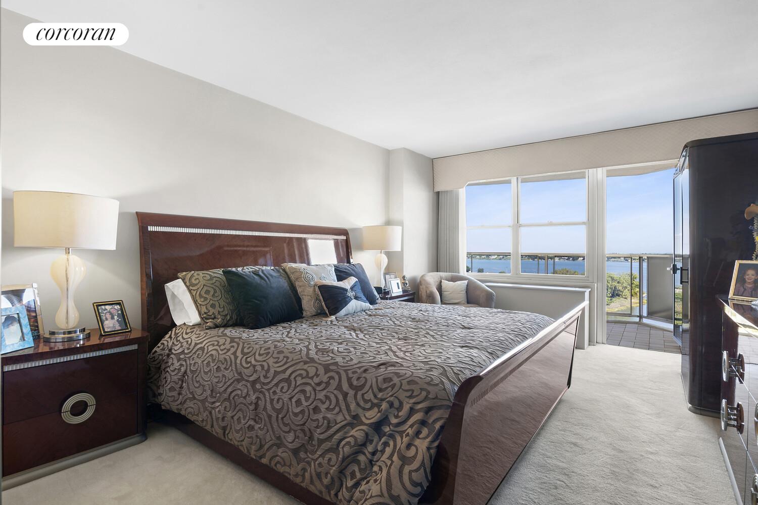 #9 photo, 17-85 215TH Street, クイーンズ区 Bay Terrace , NY 11360