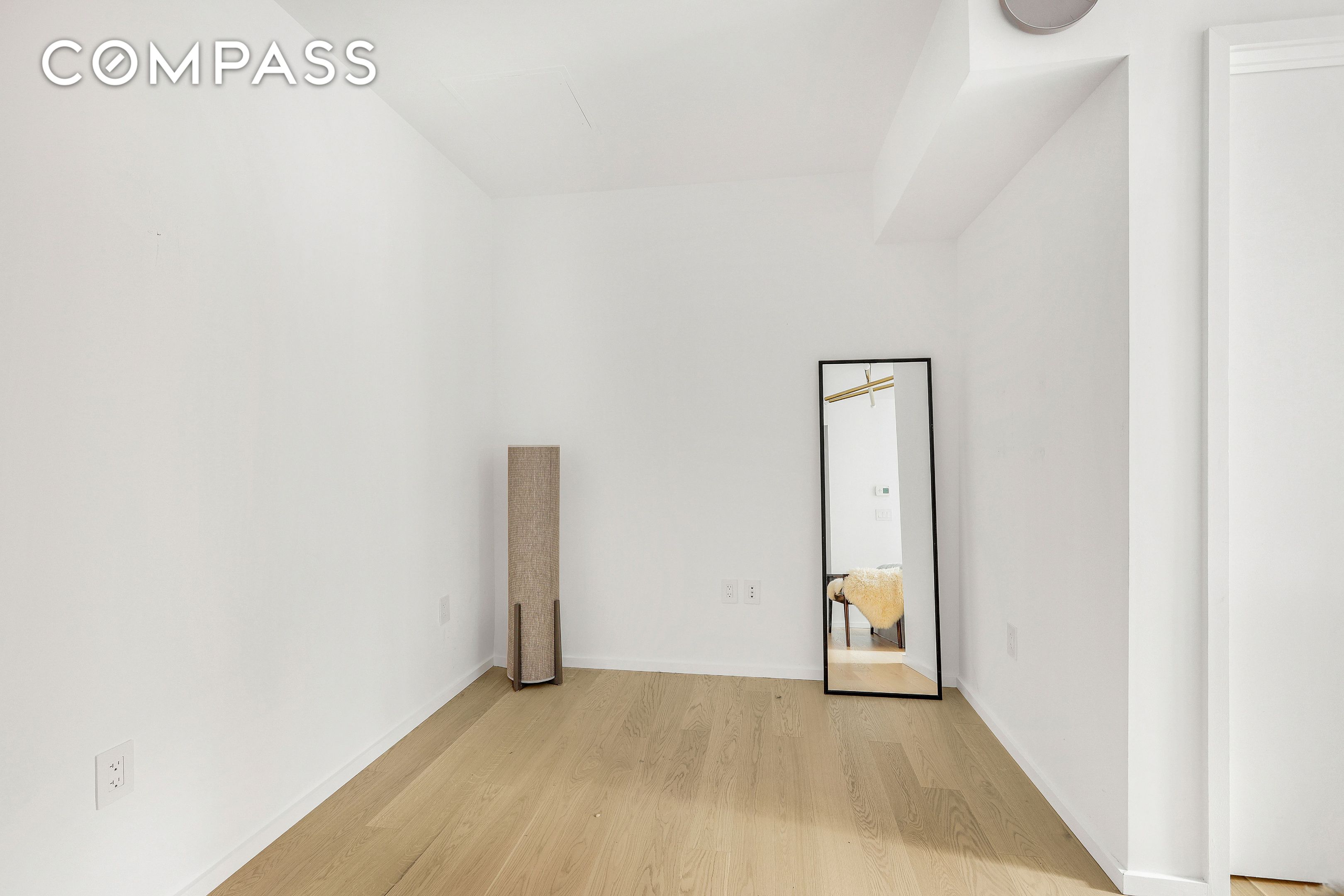 #10 photo, 98 Front Street, DUMBO , NY 11201