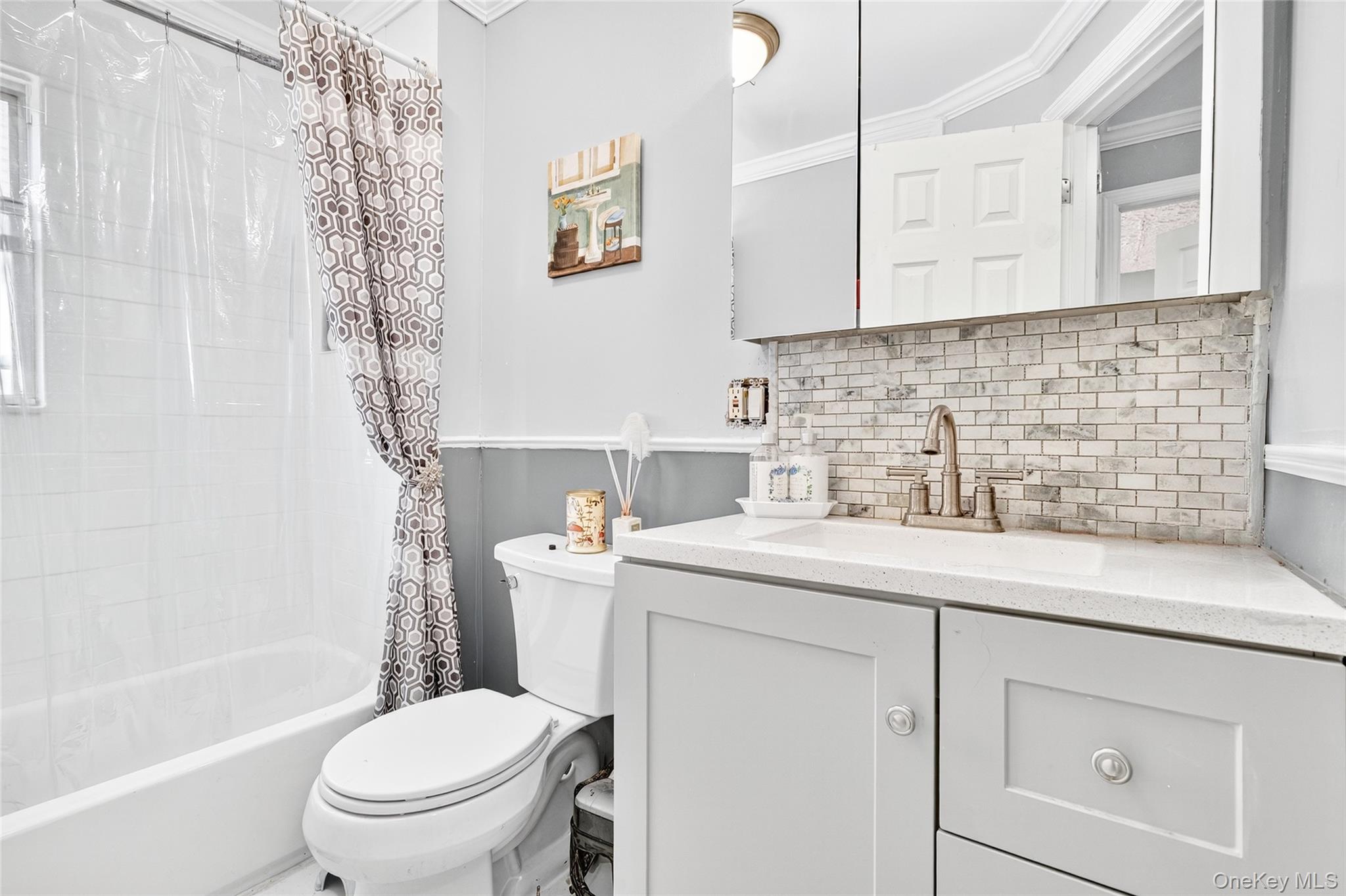 #16 photo, 1514 Robertson Place, Bronx , NY 10465