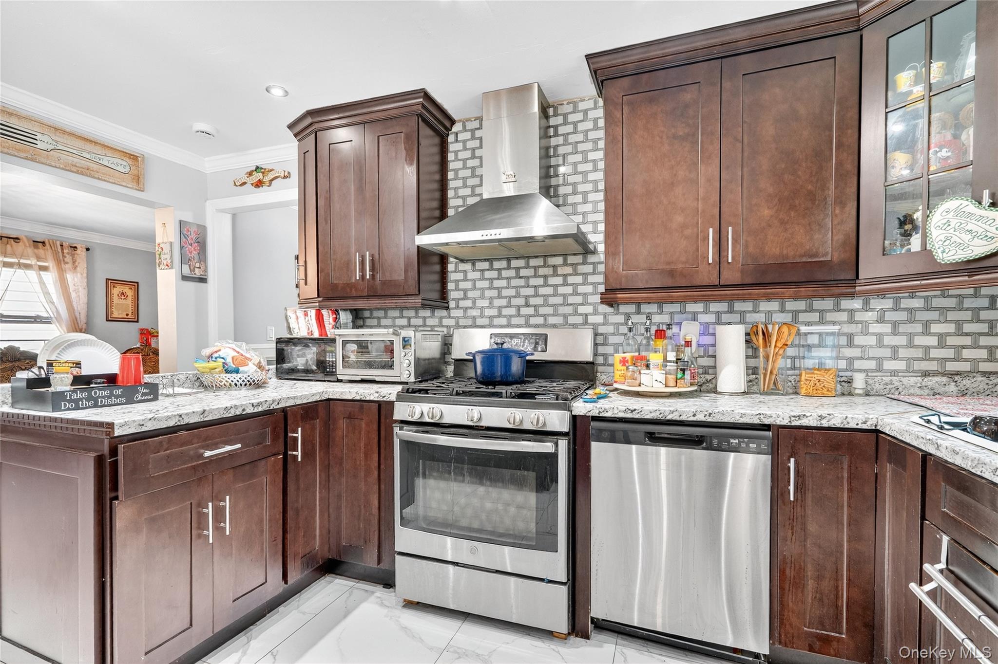 #8 photo, 1514 Robertson Place, Bronx , NY 10465