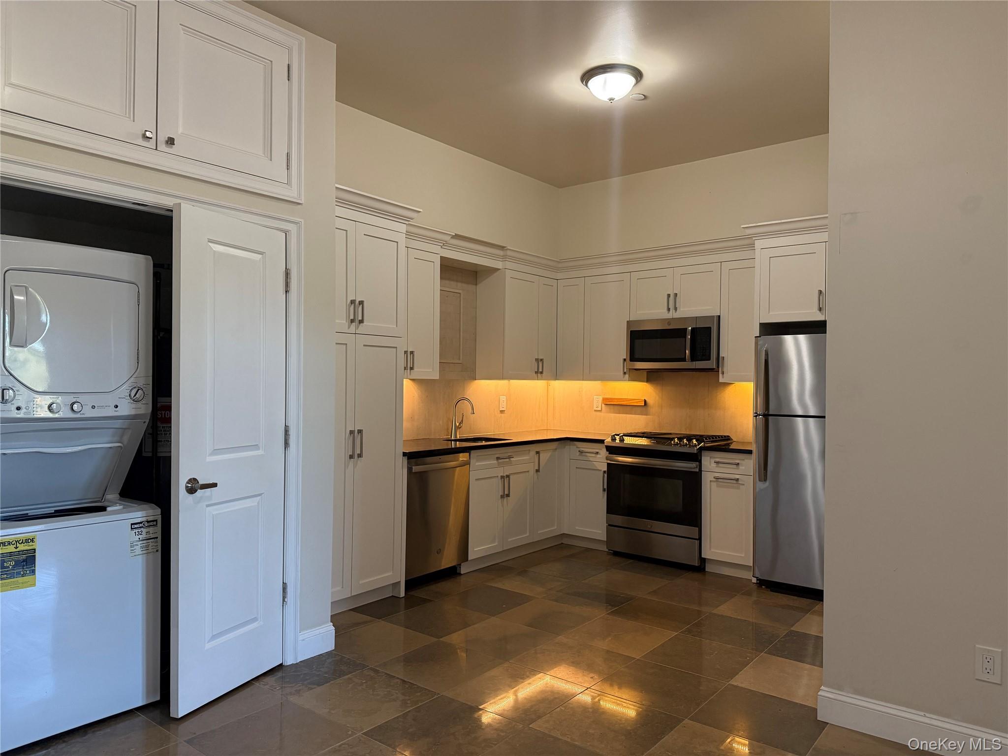 #9 photo, 125 Main Street, Ossining , NY 10562