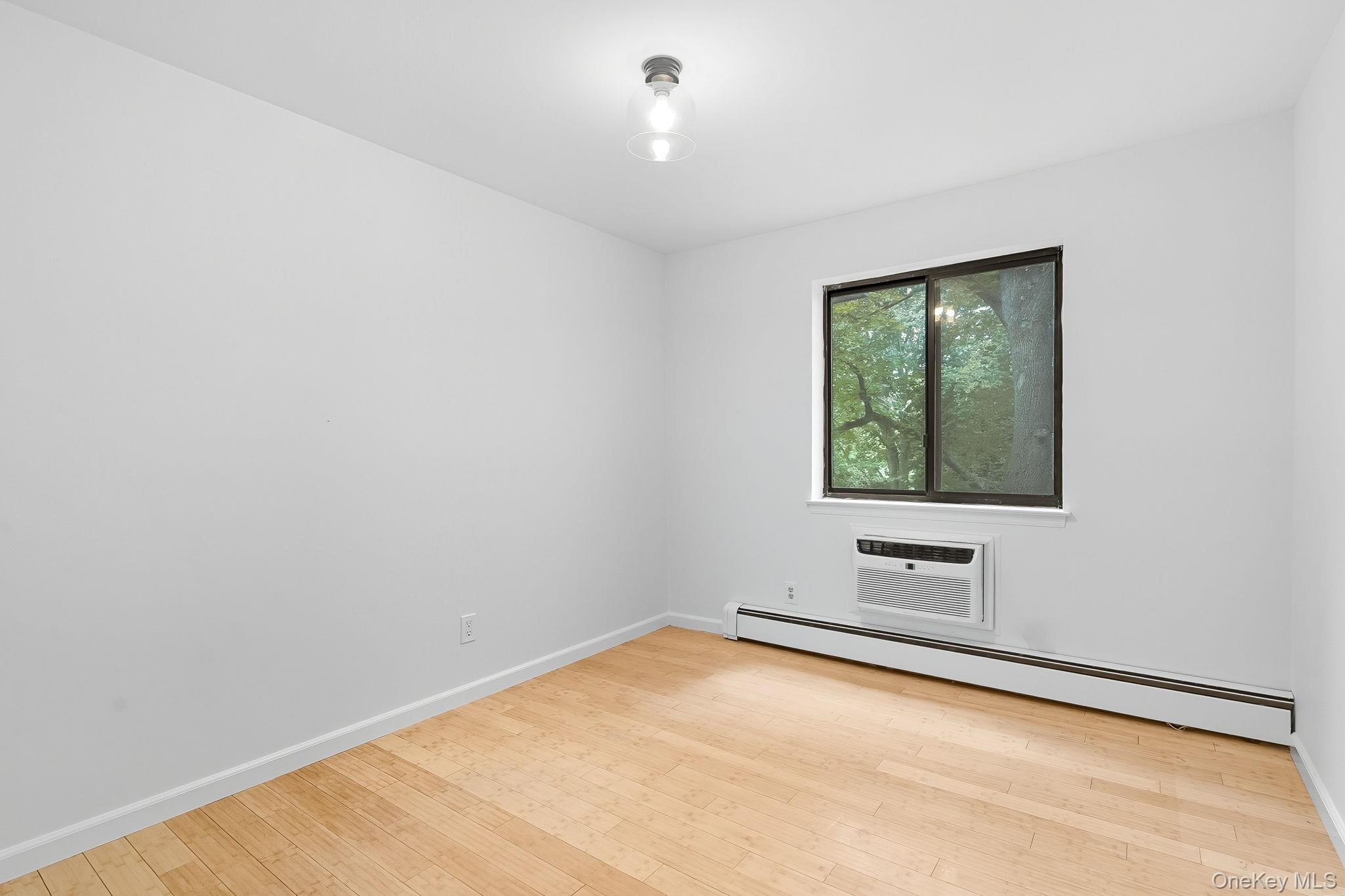 #16 photo, 500 Central Park Avenue, Scarsdale , NY 10583