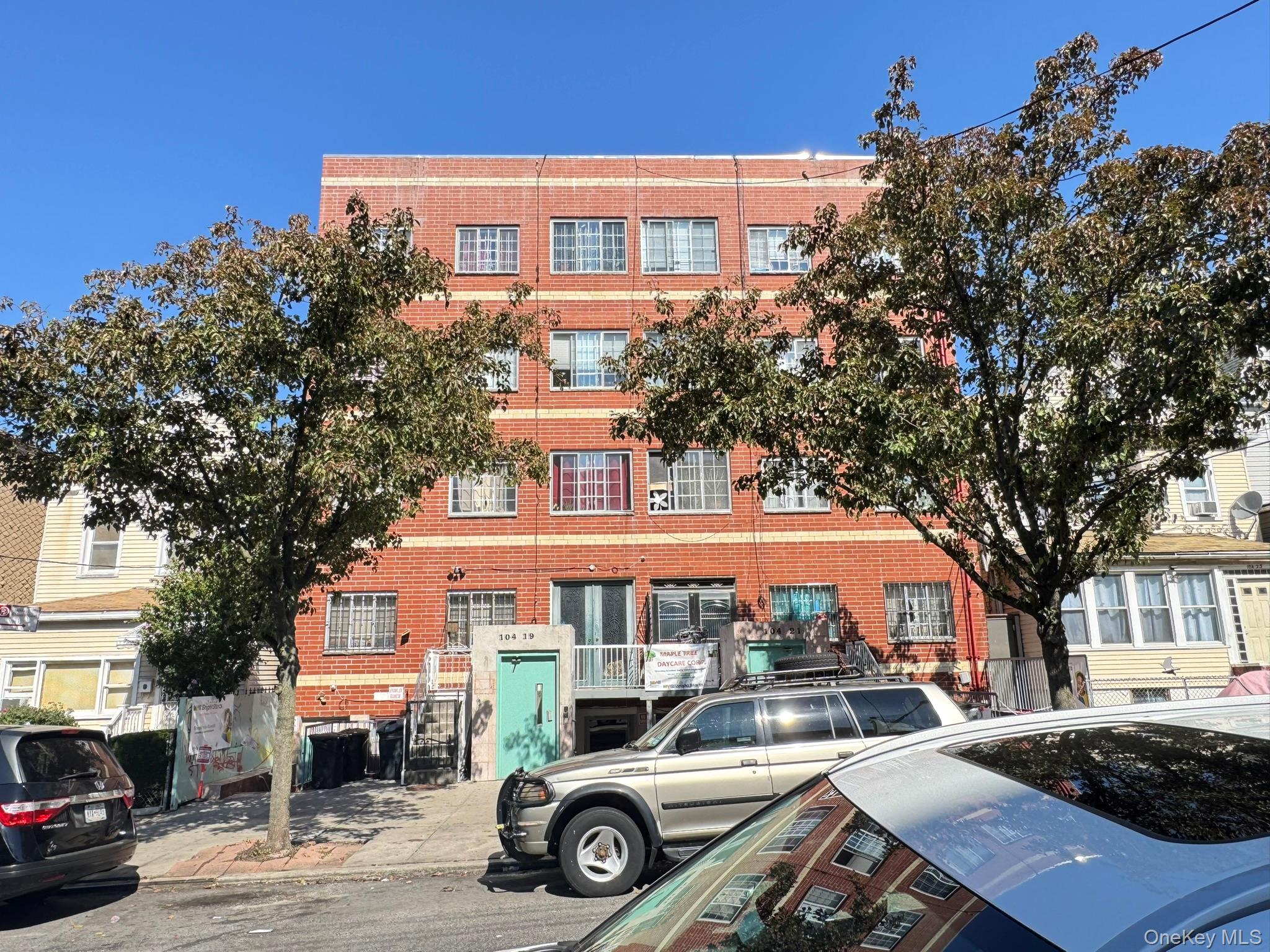 #1 photo, 104-21 39th Avenue, クイーンズ区 Corona , NY 11368