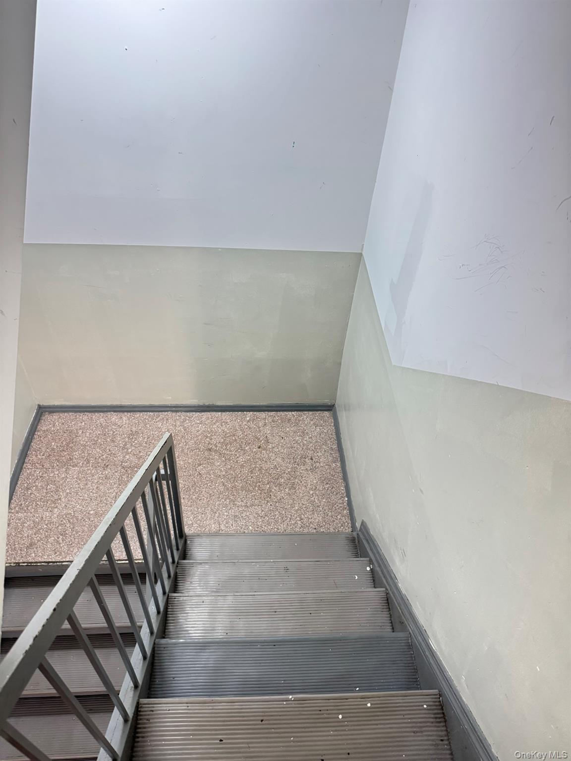 #14 photo, 104-21 39th Avenue, クイーンズ区 Corona , NY 11368