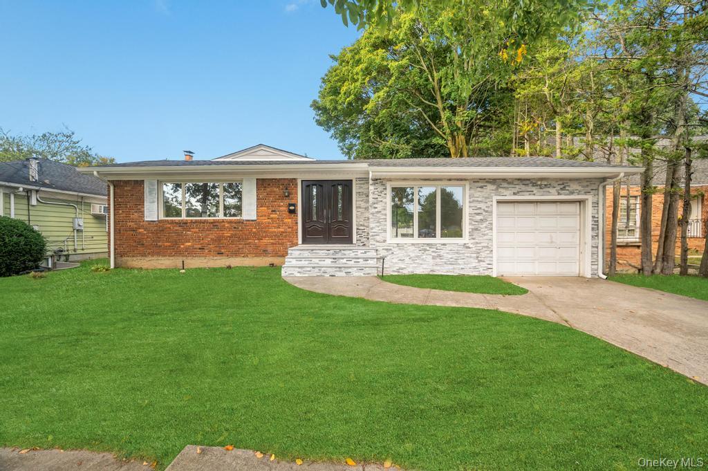 #1 photo, 3771 Jerusalem Avenue, Seaford , NY 11783