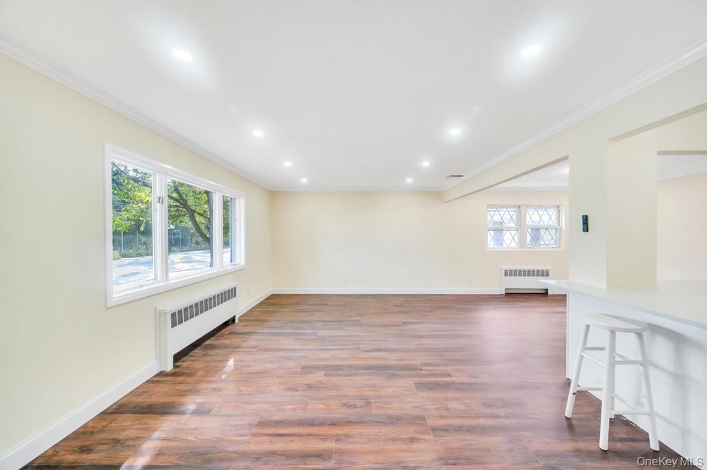 #11 photo, 3771 Jerusalem Avenue, Seaford , NY 11783