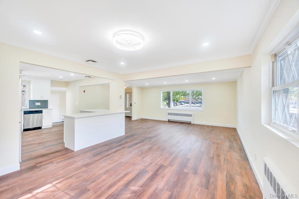 #17 photo, 3771 Jerusalem Avenue, Seaford , NY 11783