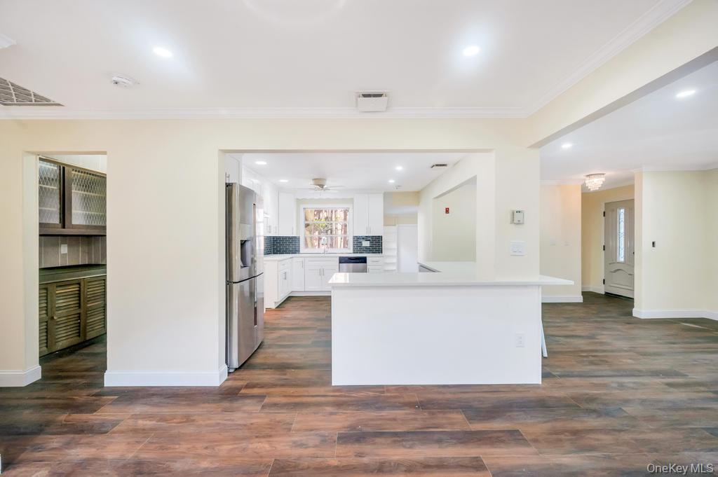 #18 photo, 3771 Jerusalem Avenue, Seaford , NY 11783