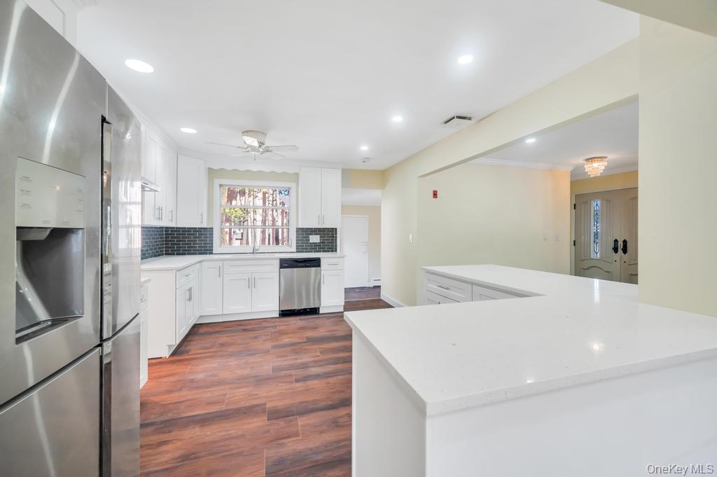 #19 photo, 3771 Jerusalem Avenue, Seaford , NY 11783