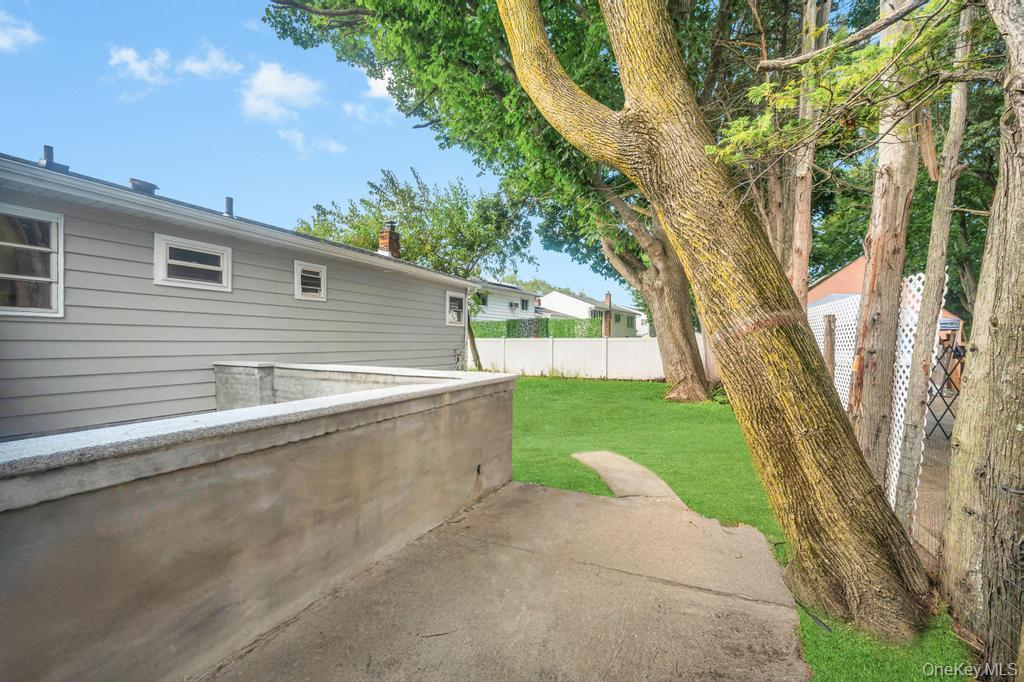 #4 photo, 3771 Jerusalem Avenue, Seaford , NY 11783