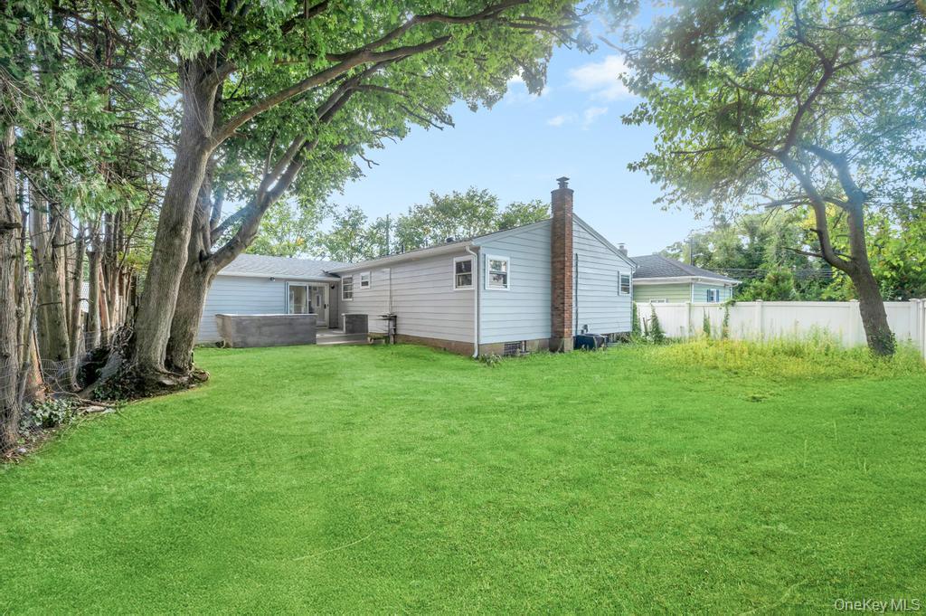 #5 photo, 3771 Jerusalem Avenue, Seaford , NY 11783