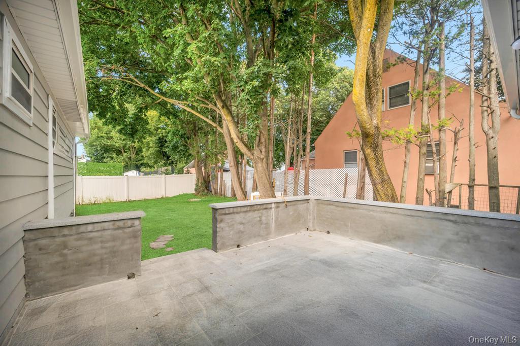 #8 photo, 3771 Jerusalem Avenue, Seaford , NY 11783