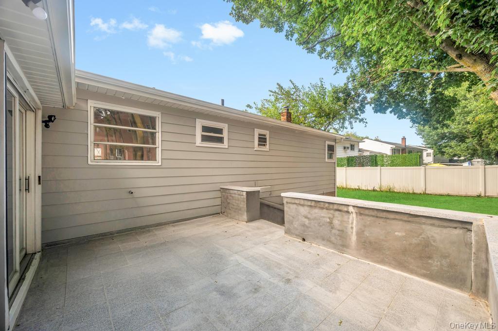 #9 photo, 3771 Jerusalem Avenue, Seaford , NY 11783