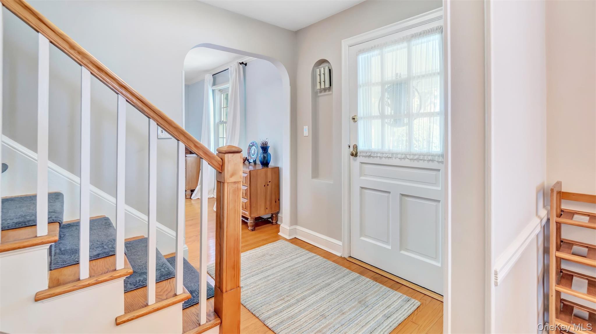 #10 photo, 35 Carlton Street, Malverne , NY 11565