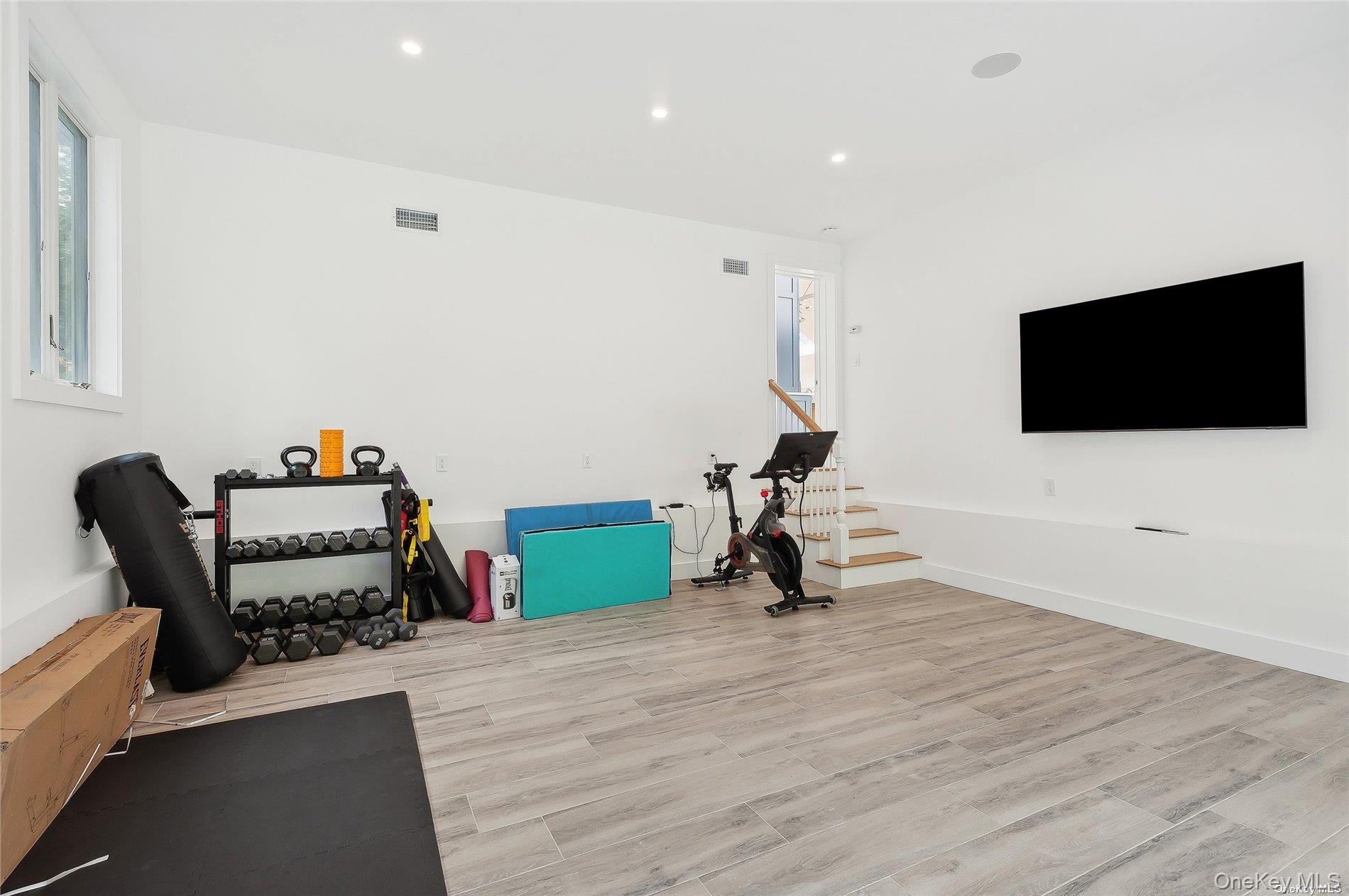 #18 photo, 28 Old Meeting House Road, Quogue , NY 11959