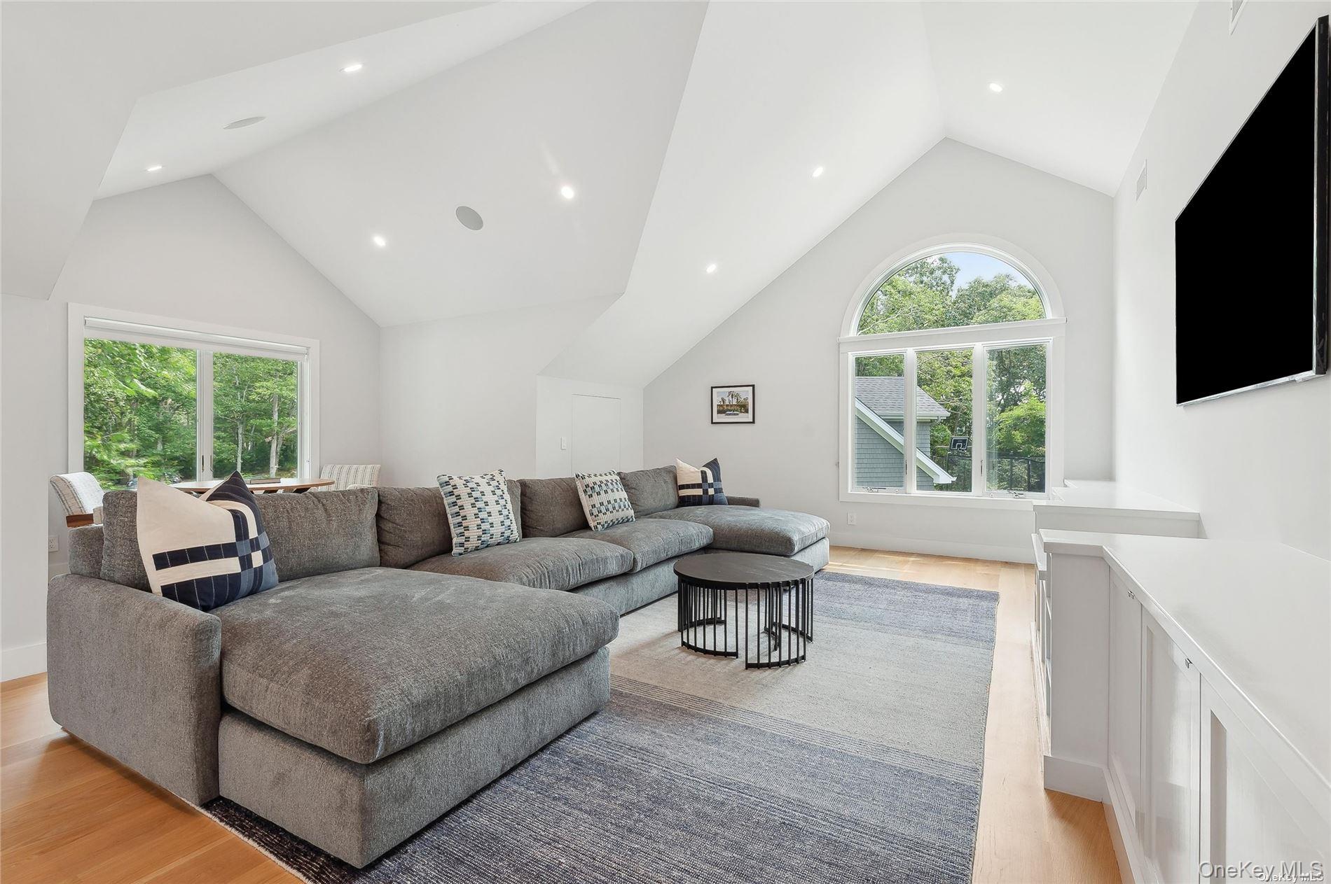 #20 photo, 28 Old Meeting House Road, Quogue , NY 11959