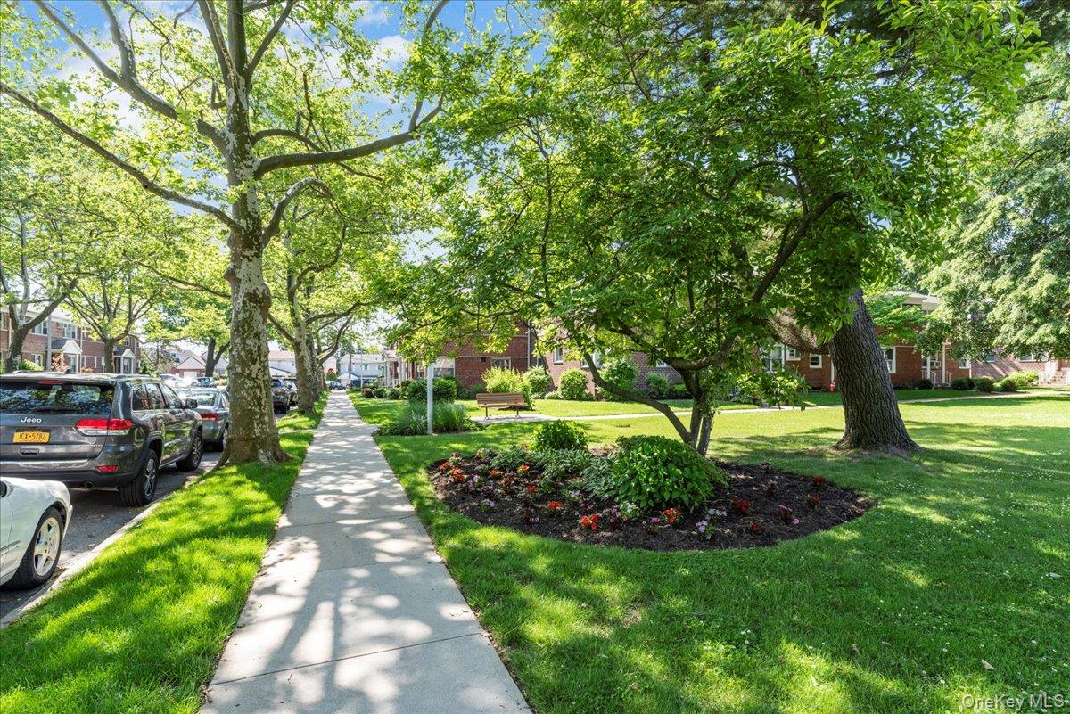 #3 photo, 87-16 Marengo Street, クイーンズ区 Holliswood , NY 11423