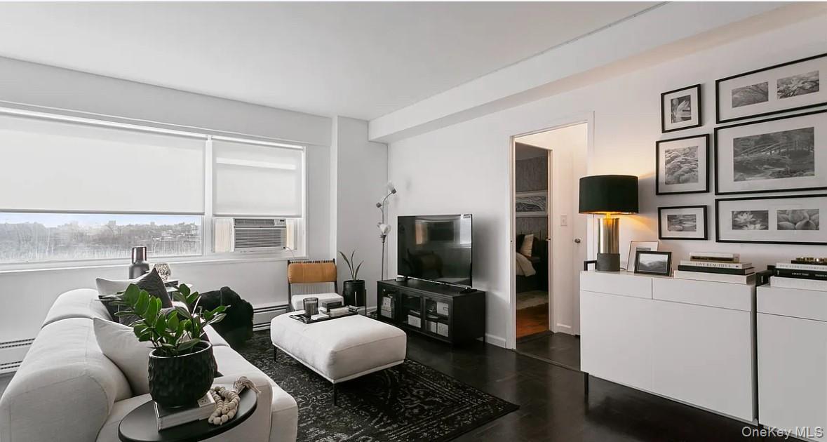 #1 photo, 6 Fordham Hill Oval, ブロンクス区 Bronx , NY 10468