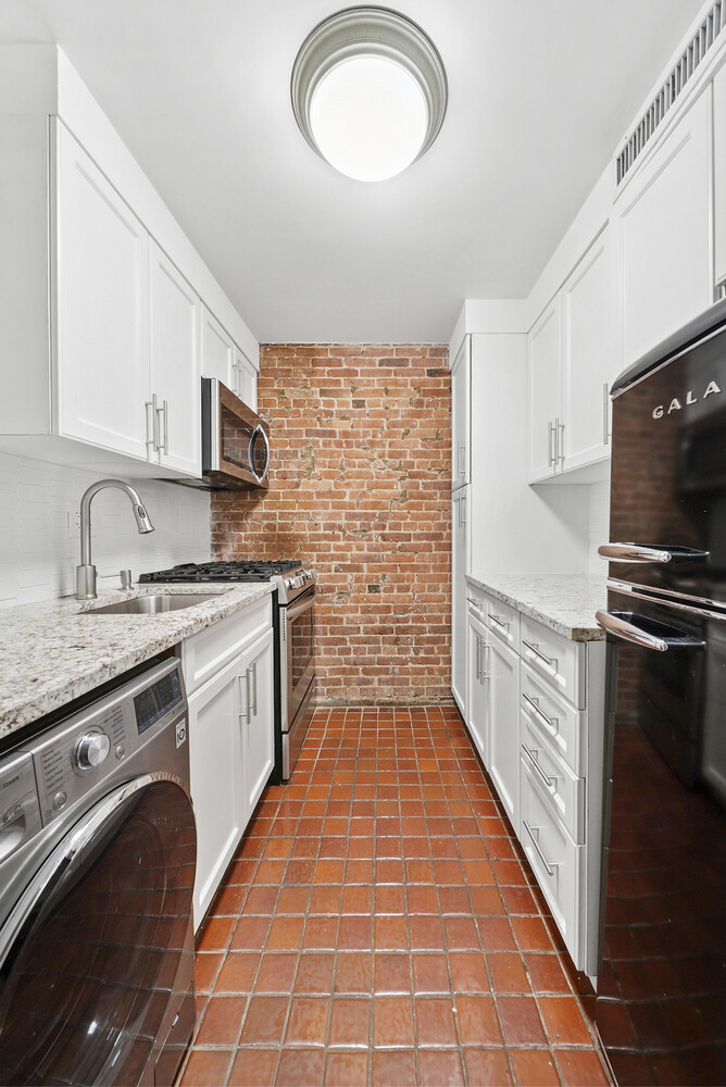 #18 photo, 351 E 50TH Street, マンハッタン Turtle Bay , NY 10022