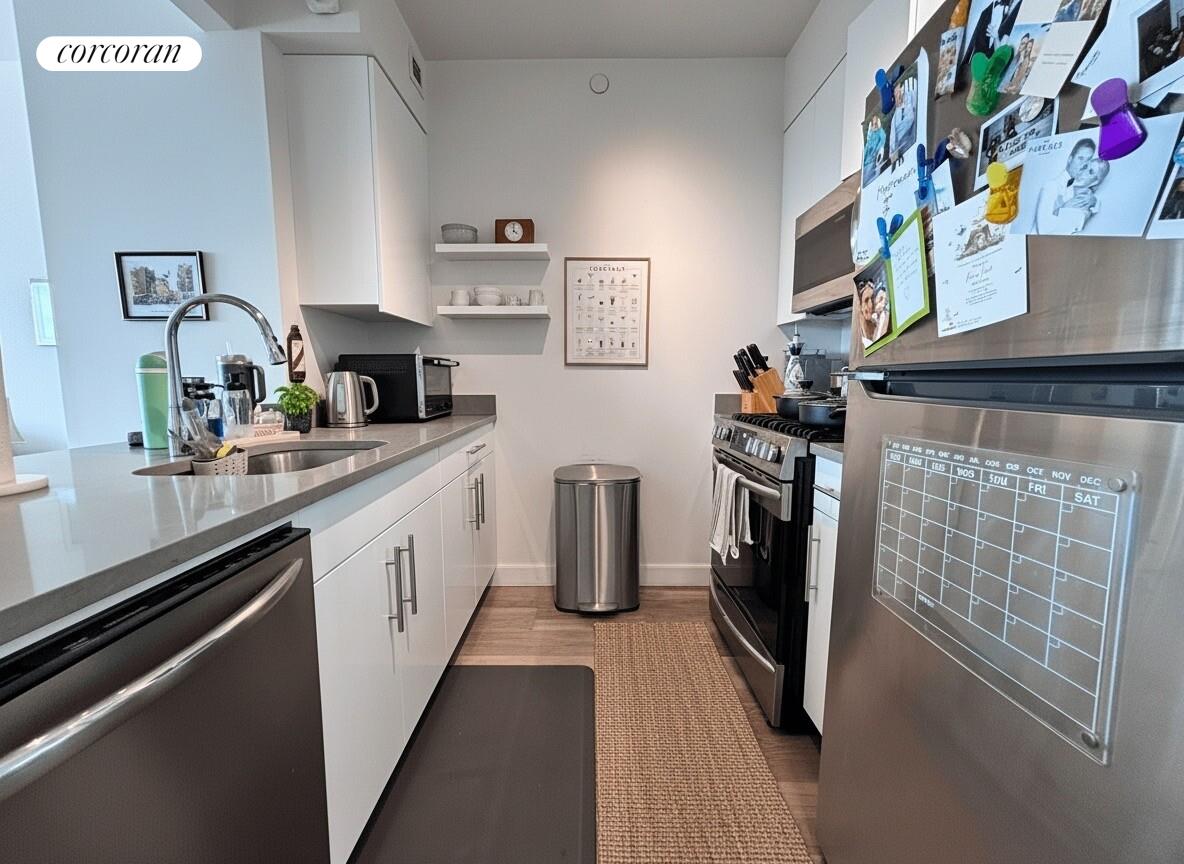 #6 photo, Hunters Point, Hunters Point , NY 11101