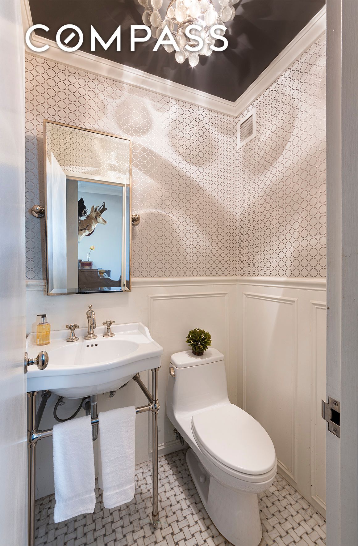 #7 photo, 61 W 62nd Street, マンハッタン Upper West Side , NY 10023