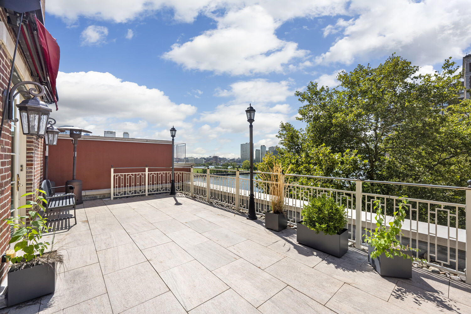 #15 photo, 6 SUTTON Square, Sutton Place , NY 10022