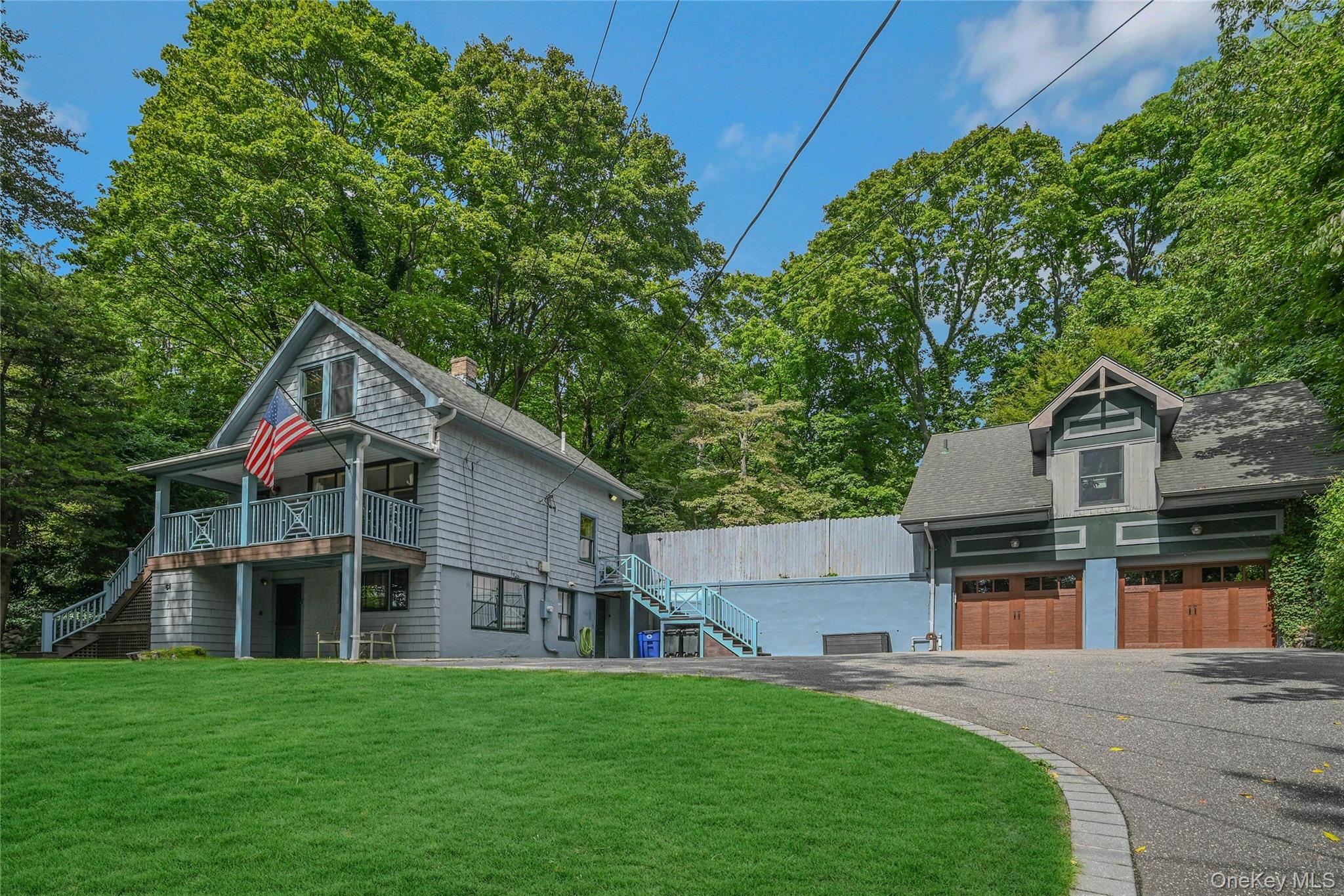 #1 photo, 61 Youngs Hill Road, Huntington , NY 11743