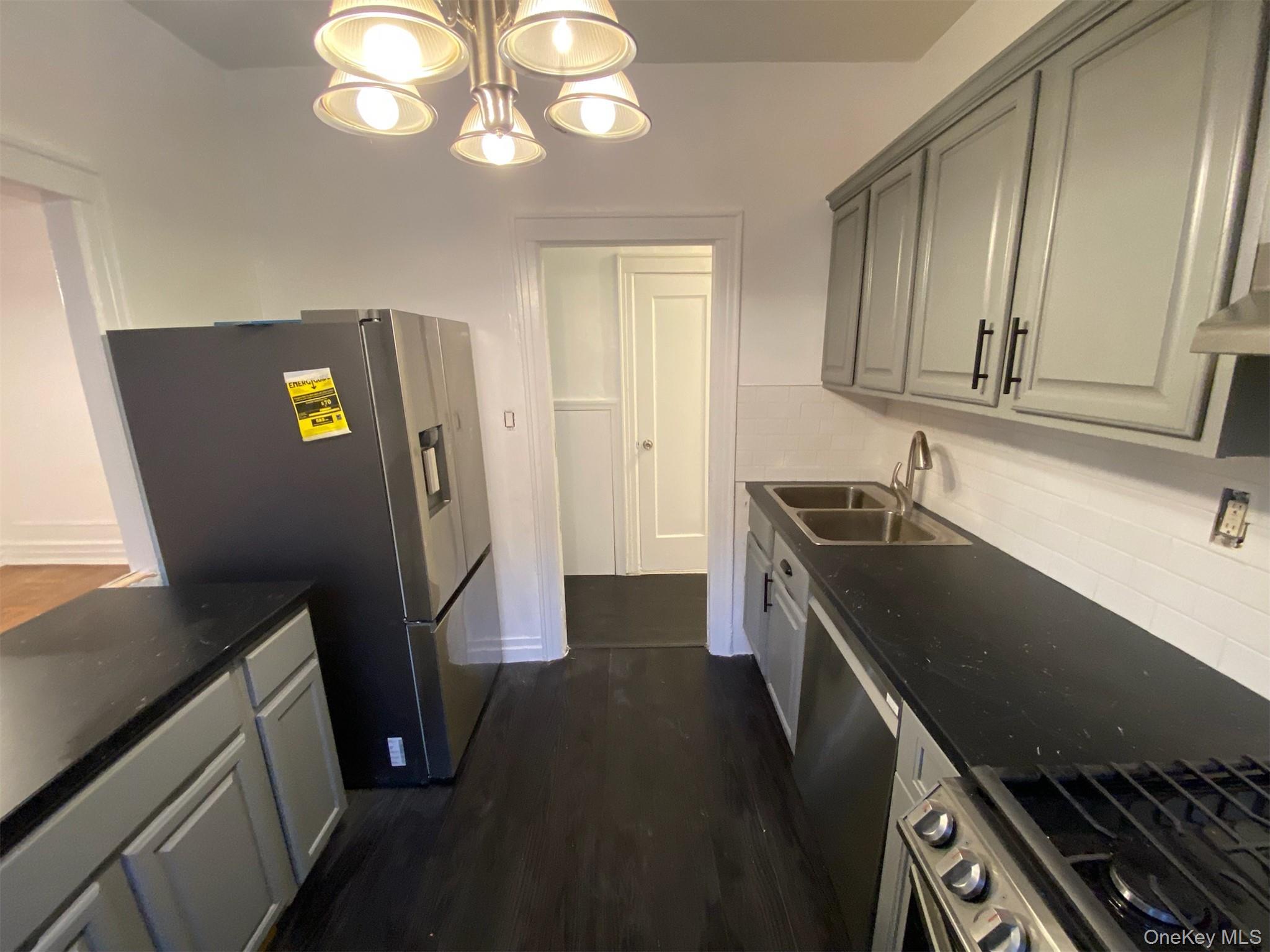 #10 photo, 3238 Wilson Avenue, Bronx , NY 10469