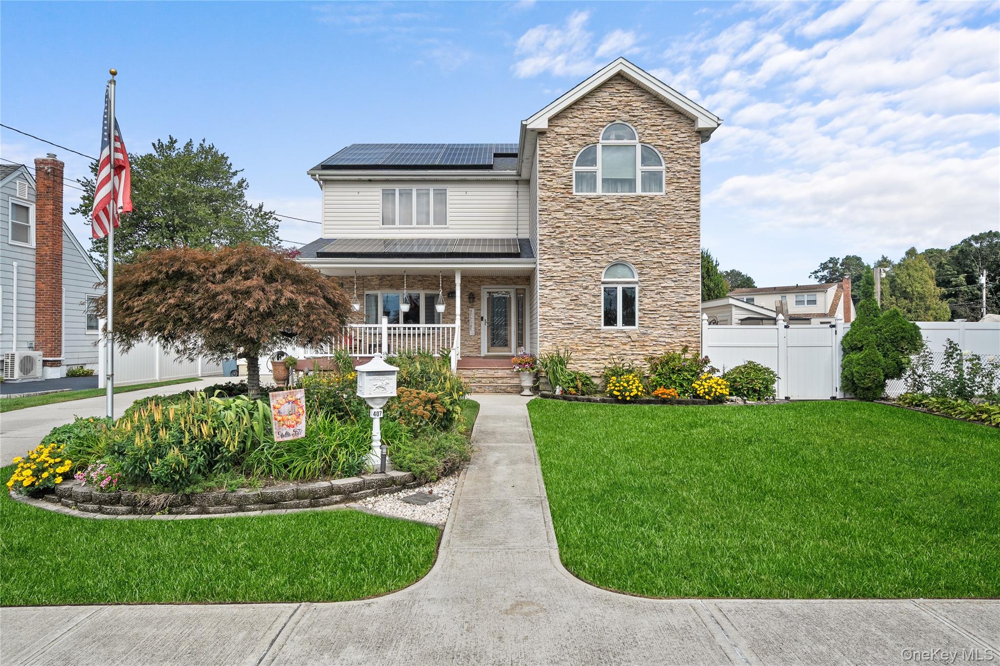 #1 photo, 407 17th Street, West Babylon , NY 11704