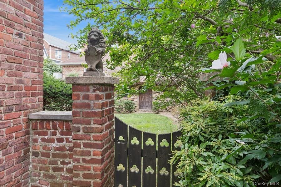 #3 photo, 29-37 168 Street, Flushing , NY 11358