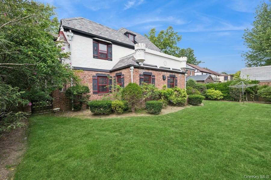 #6 photo, 29-37 168 Street, Flushing , NY 11358