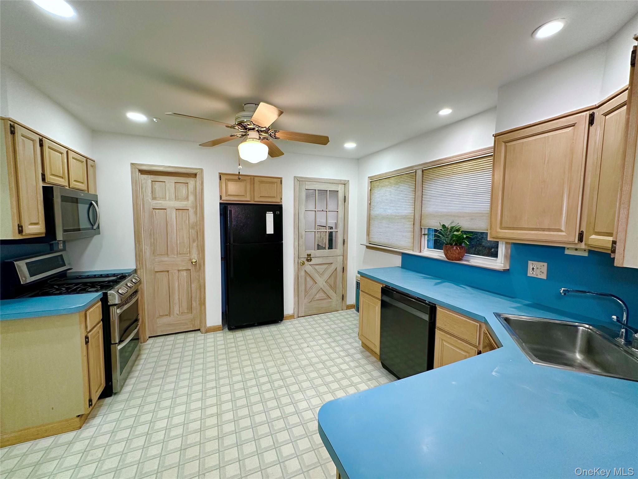 #7 photo, 4 Franklin Street, Hicksville , NY 11801