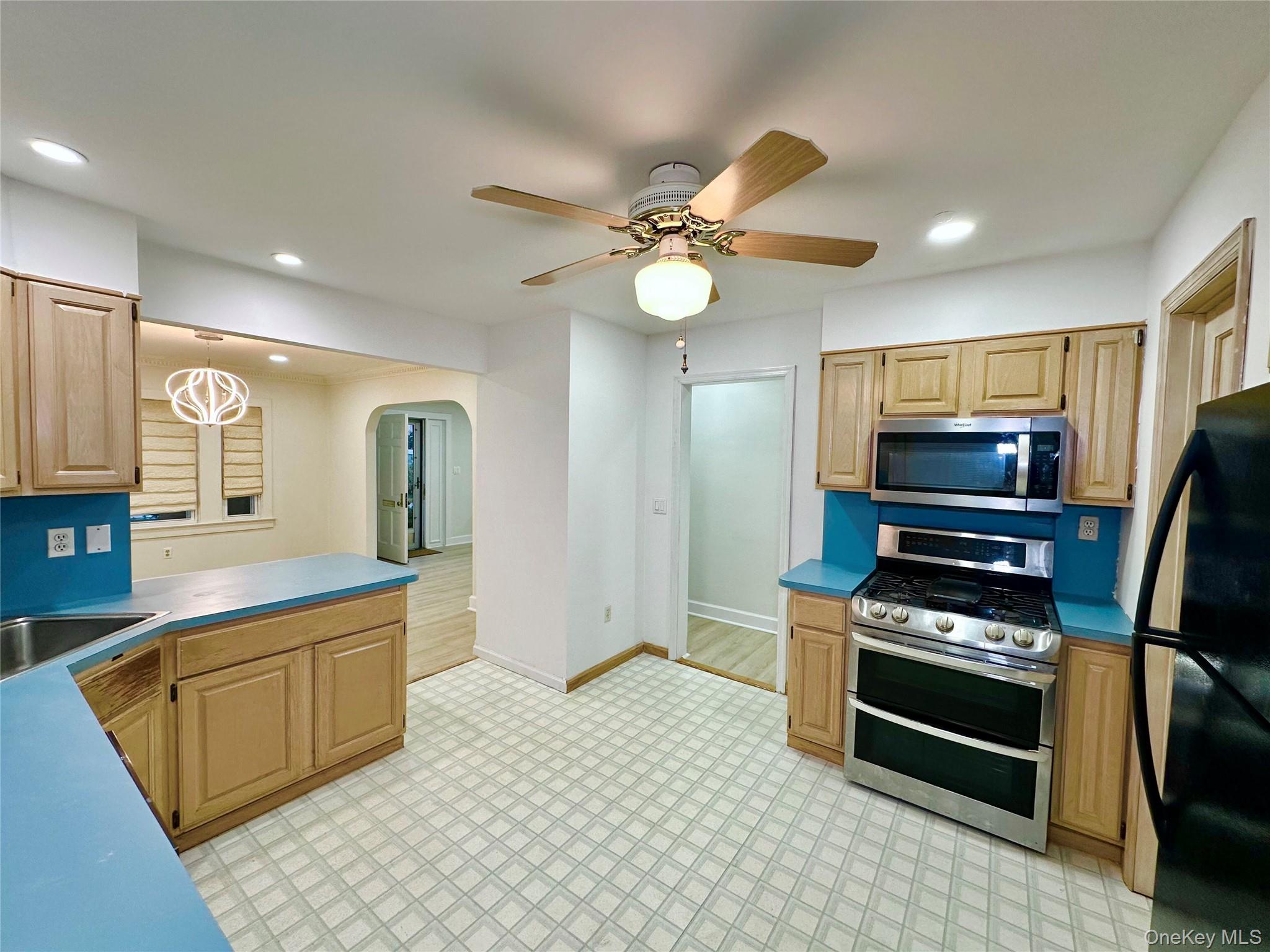 #8 photo, 4 Franklin Street, Hicksville , NY 11801