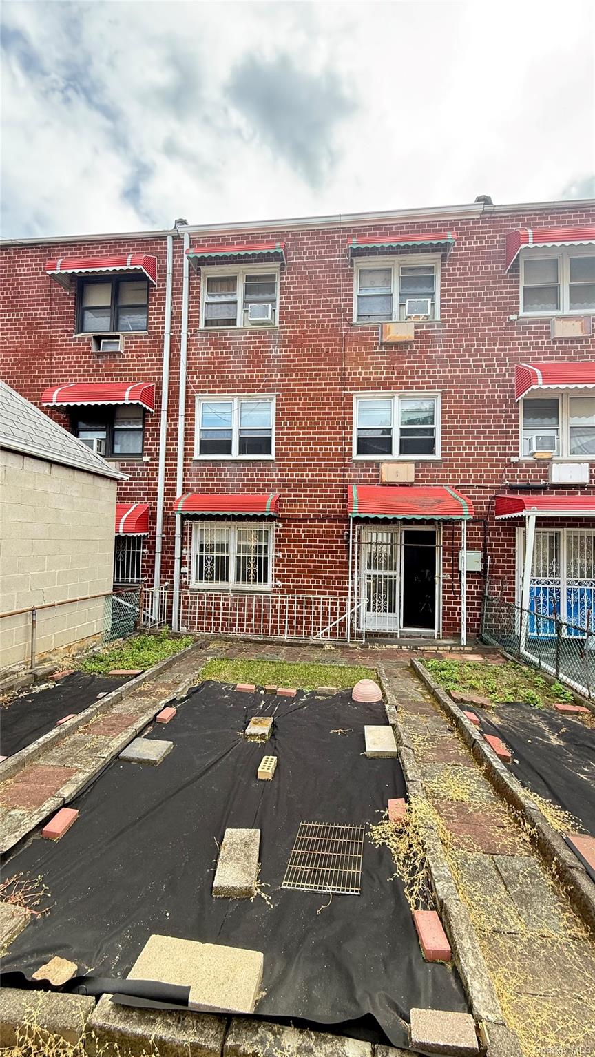 #13 photo, 9461 43rd Avenue, クイーンズ区 Elmhurst , NY 11373