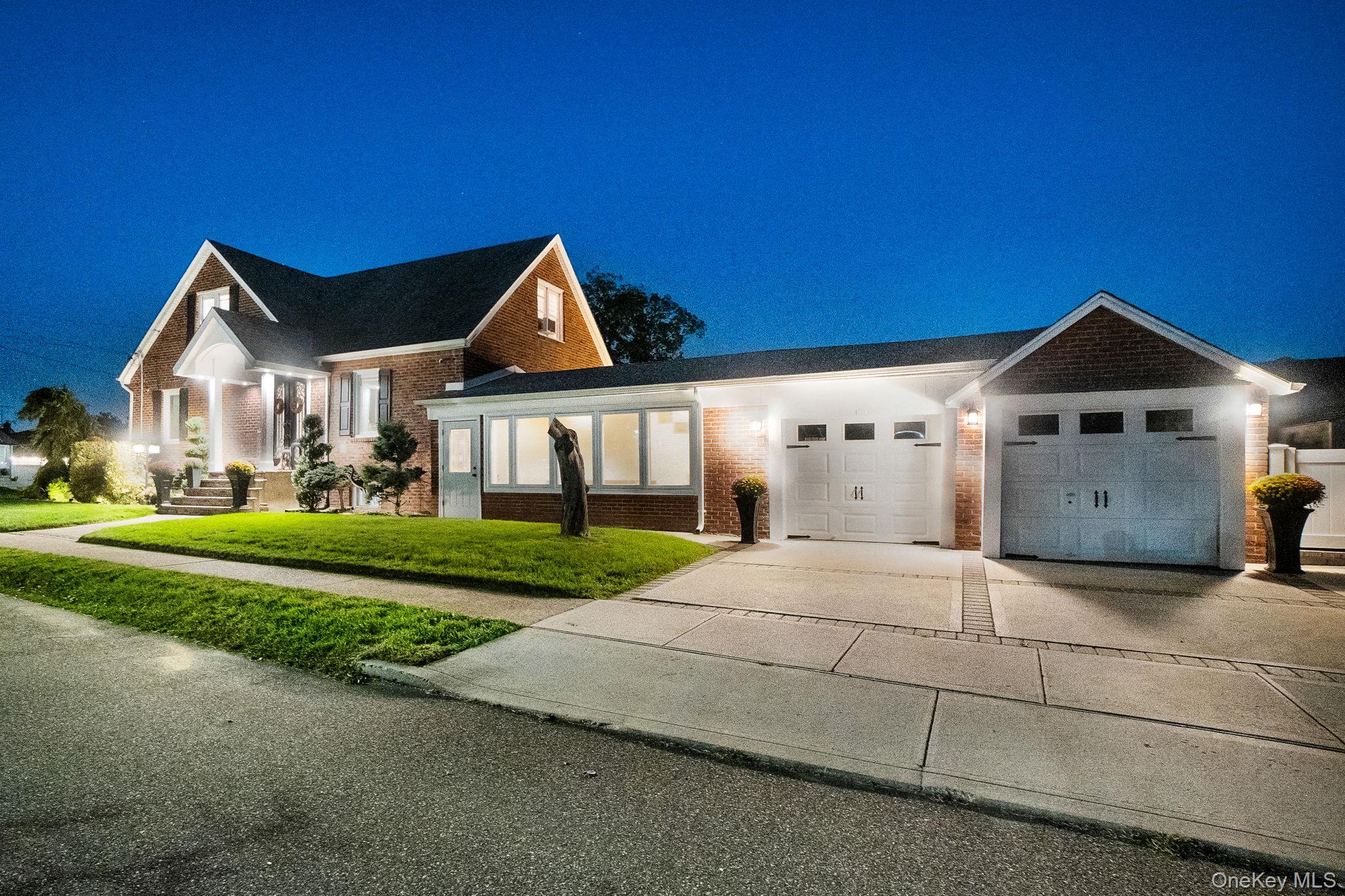 #1 photo, 122 Hoffman Street, Valley Stream , NY 11580