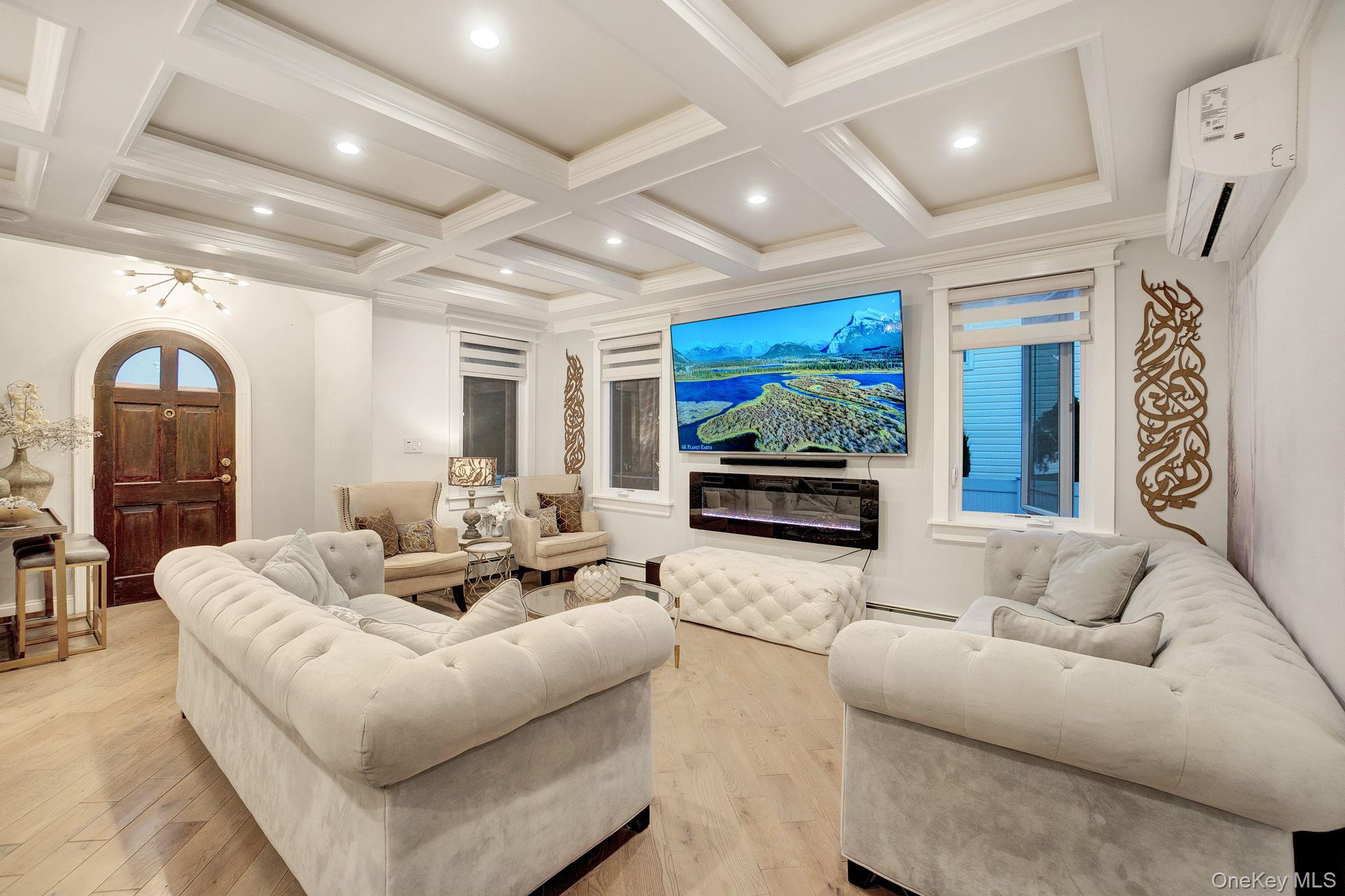 #11 photo, 122 Hoffman Street, Valley Stream , NY 11580