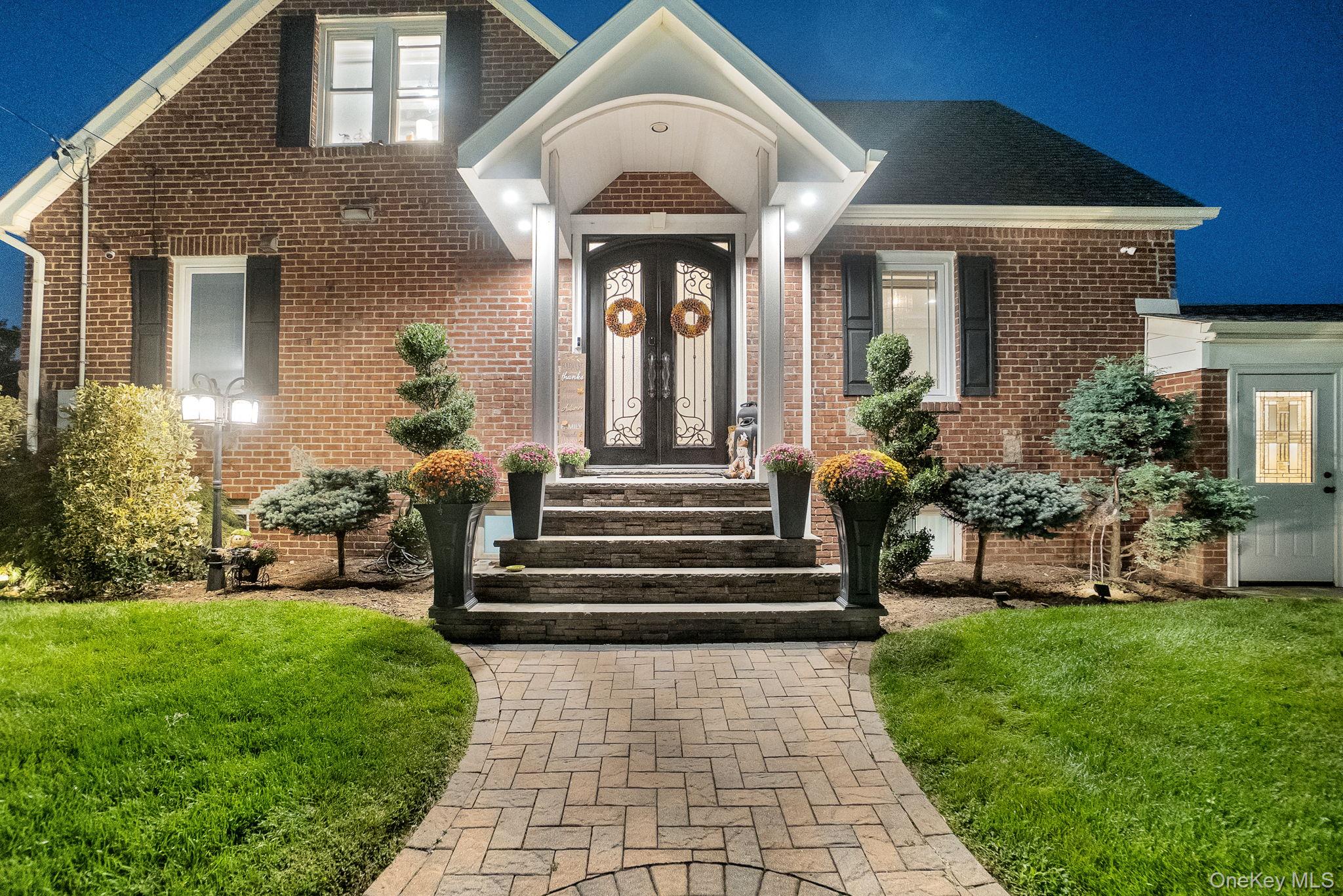 #3 photo, 122 Hoffman Street, Valley Stream , NY 11580