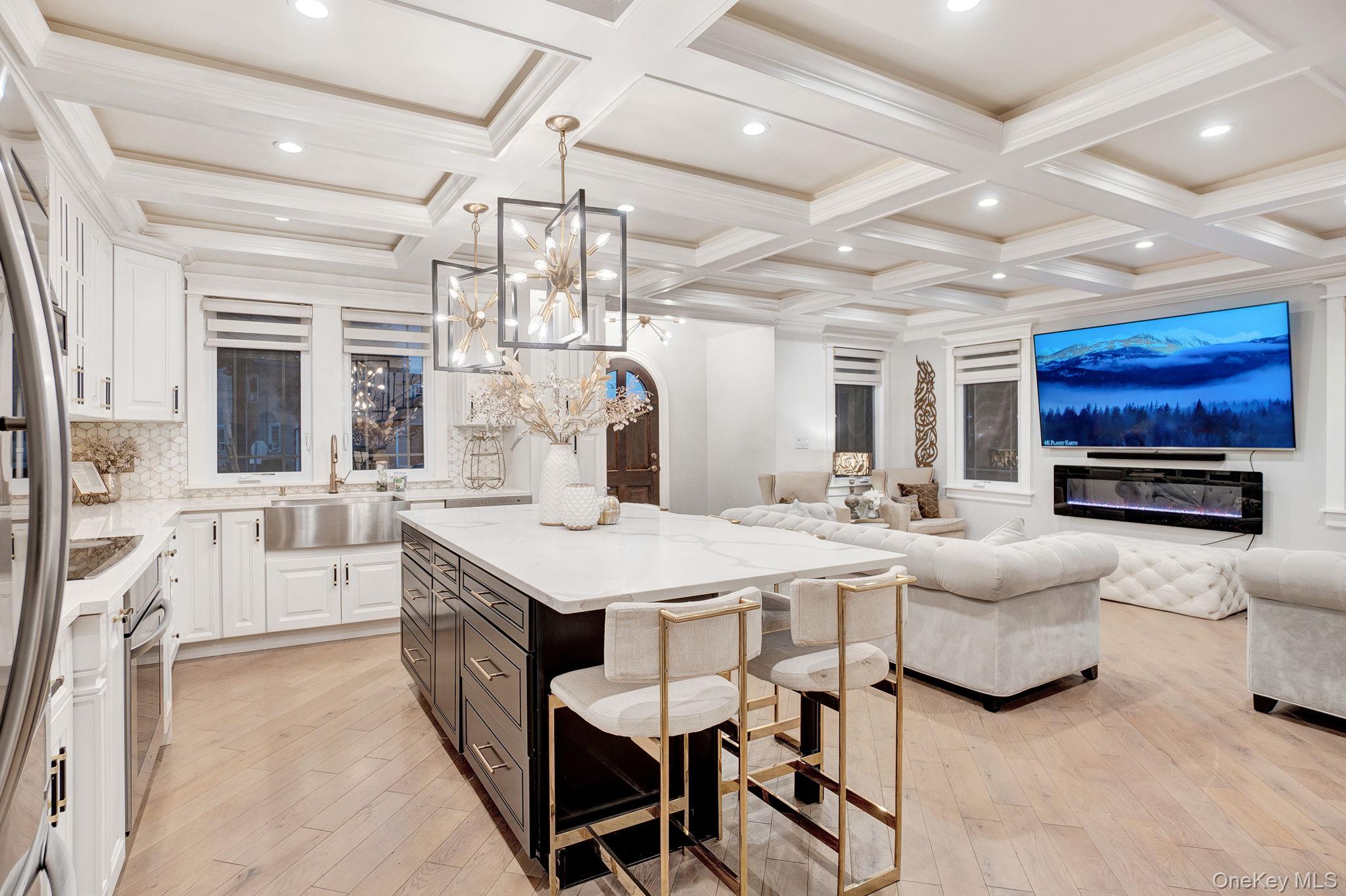 #8 photo, 122 Hoffman Street, Valley Stream , NY 11580