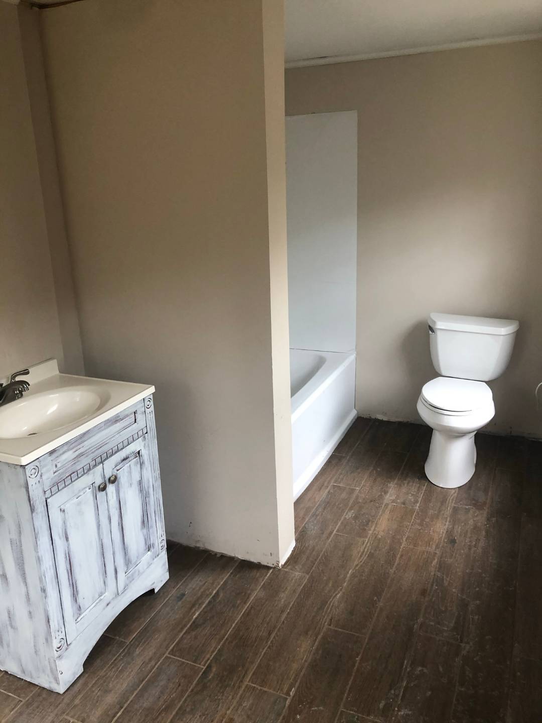 #20 photo, 1146 Route 9N, Saratoga Springs , NY 12866