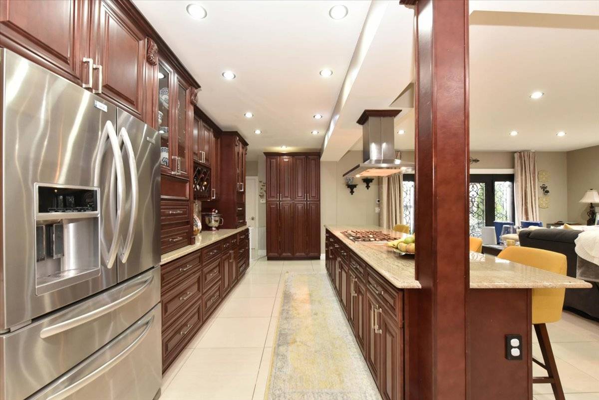 #21 photo, 50-05 215 Street, BAYSIDE , NY 11364