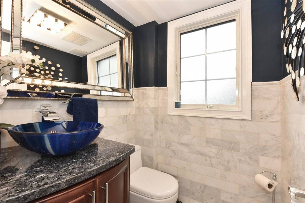 #25 photo, 50-05 215 Street, BAYSIDE , NY 11364