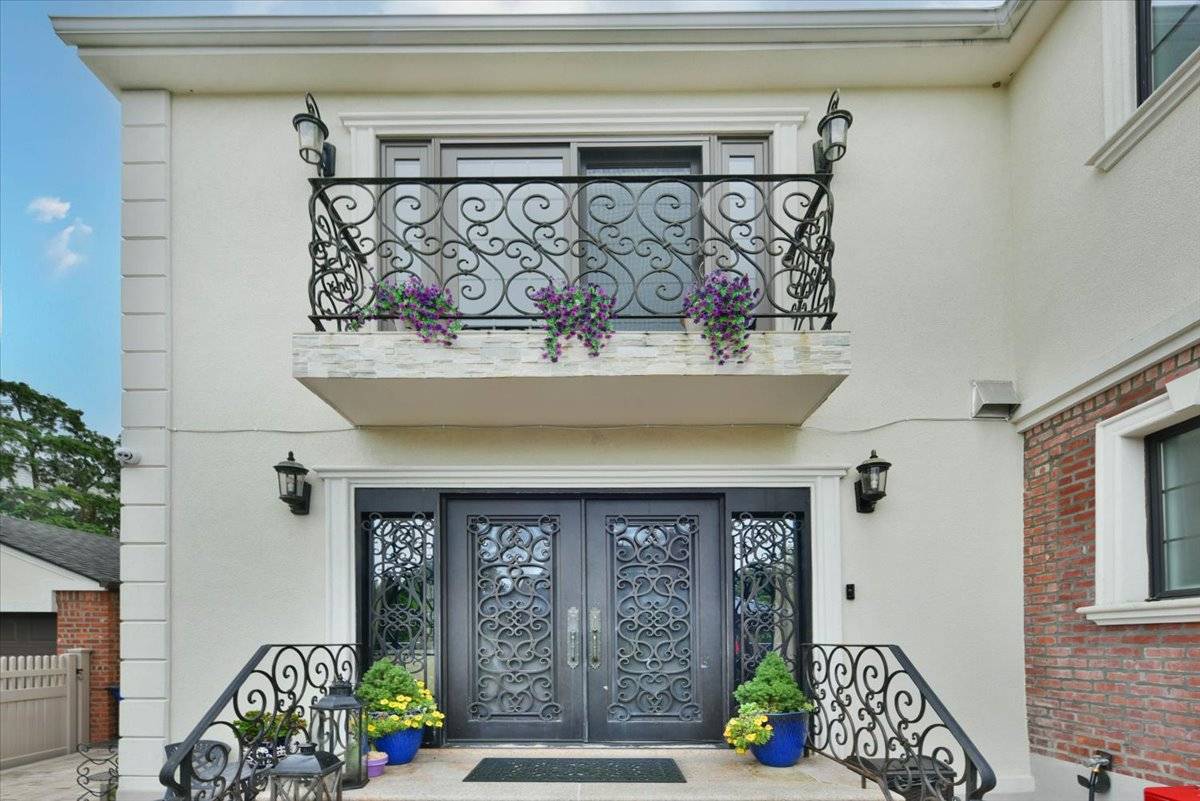 #34 photo, 50-05 215 Street, BAYSIDE , NY 11364